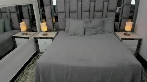 EMMA HILL online show from November 1, 12:04 pm