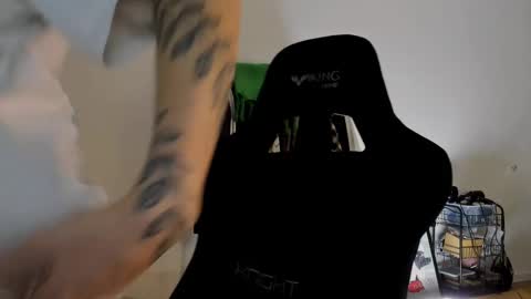 Emma online show from December 23, 7:30 pm