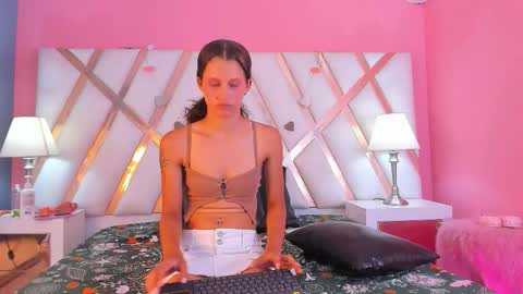 Emmapetty online show from September 29, 10:20 pm