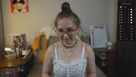 Mia online show from February 5, 5:27 pm