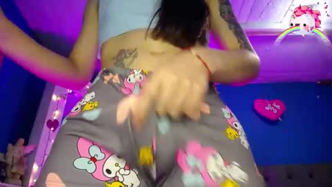 Snapshot of emmaxx7 chatting on January 9, 10:31 pm Emma  online show from January 9, 10:31 pm