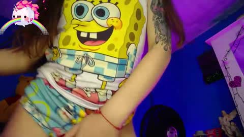 Snapshot of emmaxx7 chatting on February 21, 9:22 pm Emma  online show from February 21, 9:22 pm