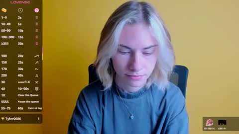 Emmi online show from September 29, 5:17 am