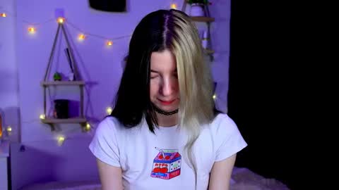 Snapshot of emmie_everly chatting on October 15, 7:15 pm emmie_everly online show from October 15, 7:15 pm