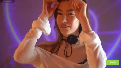 emmiellee online show from June 16, 10:41 am