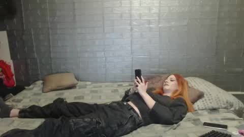 Emmily000 online show from December 20, 12:52 am