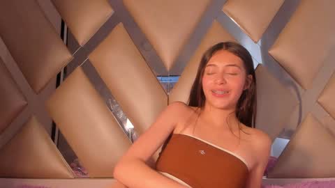 emmily_evans_ online show from February 7, 5:07 pm