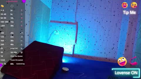 emmy_durant online show from November 4, 8:10 pm