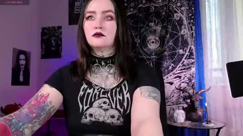 Emmy Bright     50  online show from March 23, 2:49 am