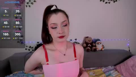 Snapshot of emmyflower chatting on February 21, 8:27 pm emmyflower online show from February 21, 8:27 pm