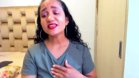 emperatriztapia online show from May 17, 8:51 pm