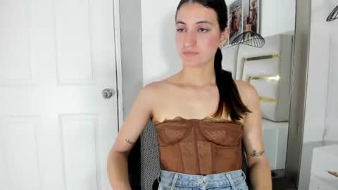 EMY FERRER online show from July 9, 1:53 am