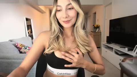 Snapshot of emyconneer chatting on September 25, 8:49 pm emyconneer online show from September 25, 8:49 pm