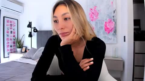 Snapshot of emyconneer chatting on January 27, 4:33 pm emyconneer online show from January 27, 4:33 pm