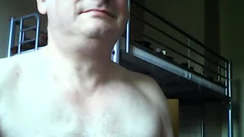englishguysurrey online show from July 2, 5:23 am