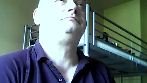 englishguysurrey online show from July 27, 6:22 am