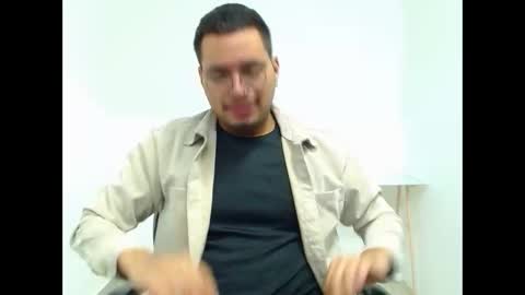 enrique online show from February 15, 12:15 am