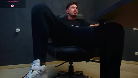 EnzoRace online show from October 24, 7:09 am