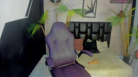 epril_zoyert online show from March 26, 7:41 pm