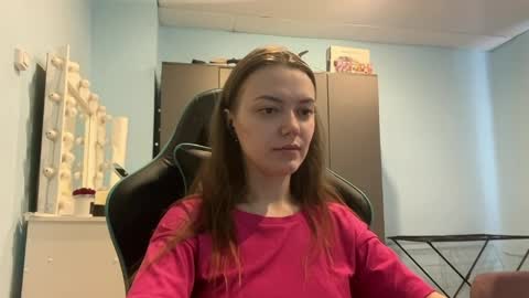 Lily online show from April 8, 3:09 am