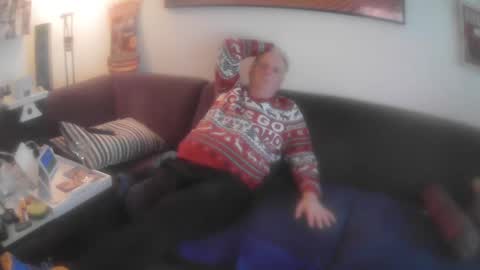 Snapshot of eric204 chatting on December 29, 1:06 pm Eric online show from December 29, 1:06 pm