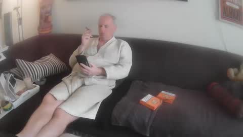 Snapshot of eric204 chatting on February 3, 7:51 am Eric online show from February 3, 7:51 am