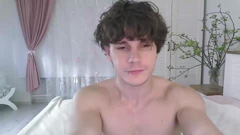 Eric Crush online show from March 31, 4:13 am