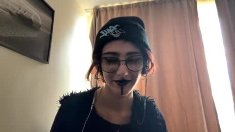 Olivia online show from April 8, 11:24 am