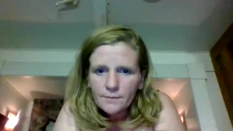 Snapshot of ericas080625 chatting on September 30, 6:57 am EazyE  MattyDaddy online show from September 30, 6:57 am