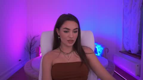 Erica online show from December 17, 2:13 pm