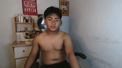 erick_cummer30 online show from April 30, 12:15 am