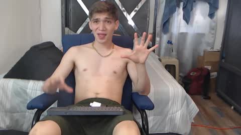Snapshot of erick_de_rossee chatting on January 23, 9:39 pm erick_de_rossee online show from January 23, 9:39 pm