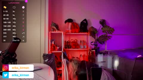 Snapshot of erika_kirman chatting on March 11, 4:51 pm Erika online show from March 11, 4:51 pm