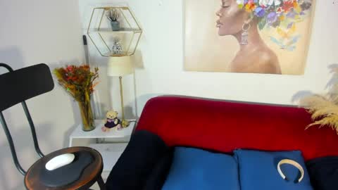 E R I K A  - L  Y R I C S online show from May 28, 6:55 am