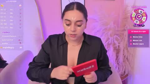 Erika Mendez online show from October 8, 7:20 pm