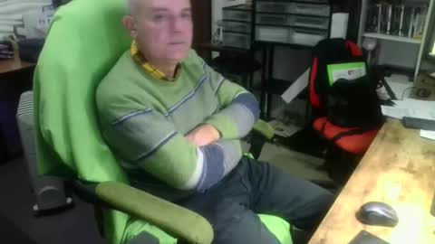 ernello online show from October 4, 8:39 pm