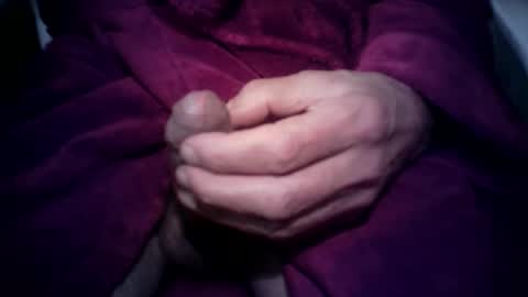 Snapshot of ernie4u chatting on October 2, 10:52 pm Ernie online show from October 2, 10:52 pm