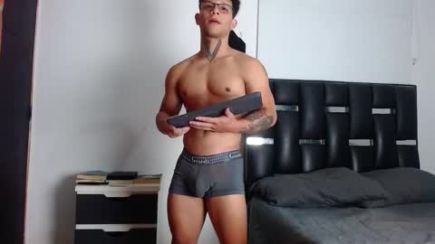 Eros online show from January 9, 5:40 pm