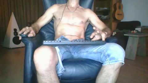 erostja557 online show from May 31, 12:42 am