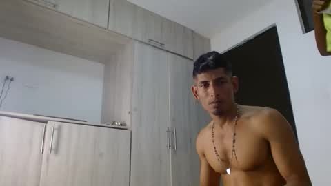 Snapshot of erotic_city_boyz69 chatting on October 25, 10:32 pm WILL online show from October 25, 10:32 pm