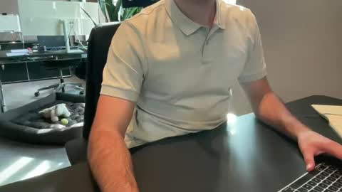 Snapshot of eskp chatting on September 11, 8:59 am eskp online show from September 11, 8:59 am