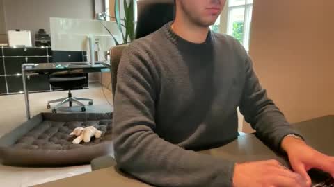 Snapshot of eskp chatting on October 14, 8:28 am eskp online show from October 14, 8:28 am