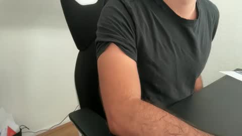 Snapshot of eskp chatting on October 3, 10:23 am eskp online show from October 3, 10:23 am