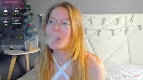 Esme Runn online show from January 18, 1:18 pm