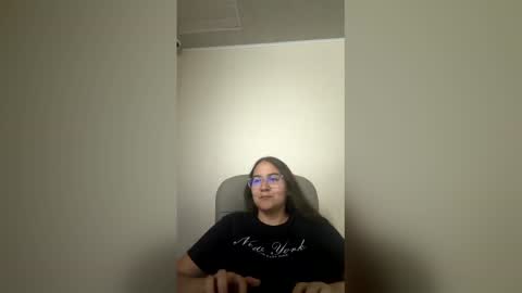 Esme online show from April 16, 12:22 am