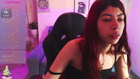 Esmeralda online show from December 9, 9:17 am