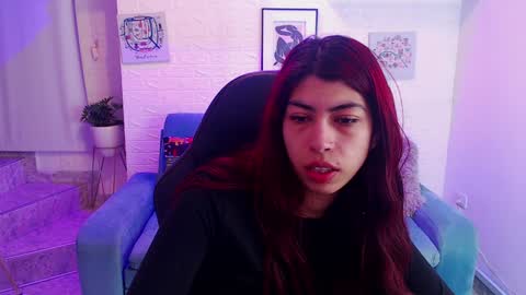 Esmeralda online show from December 11, 9:30 am