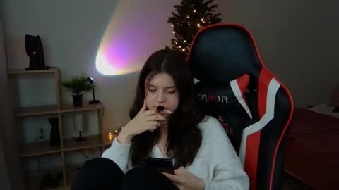 esteria online show from January 15, 11:40 pm