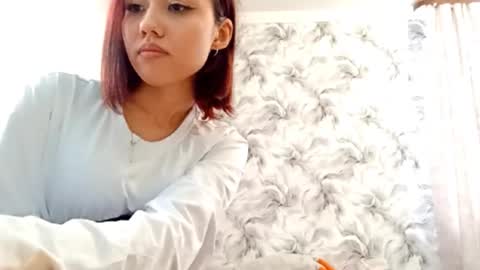 estellekirbo online show from February 8, 11:24 am