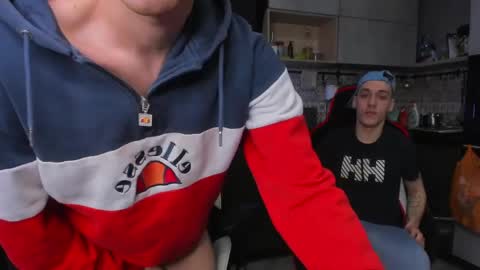 LOUIS online show from March 22, 7:51 pm